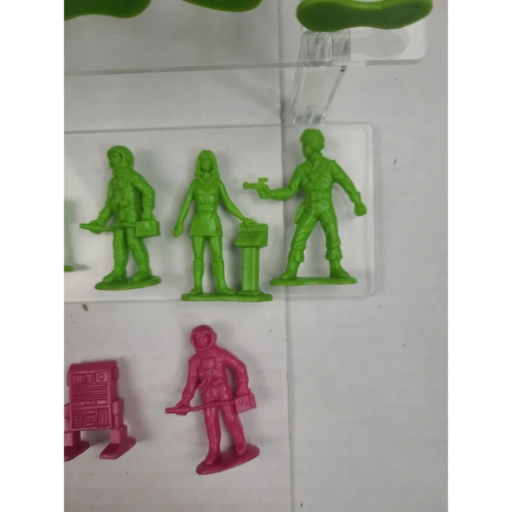 Vtg. 1970's Galaxy Laser Team figures TIM MEE Toys Lot‎ Pink Green White Silver - Picture 10 of 14